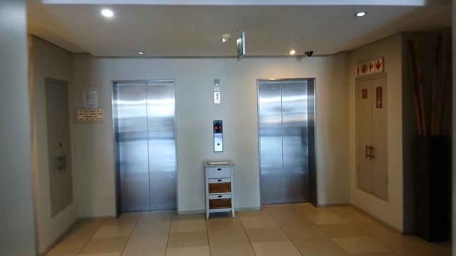 To Let 3 Bedroom Property for Rent in Strand Central Western Cape